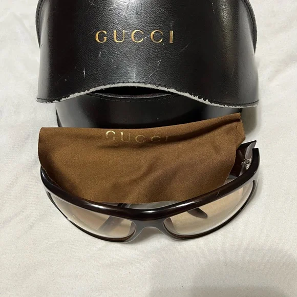 Gucci Black Sunglasses Case - Picture 9 of 11